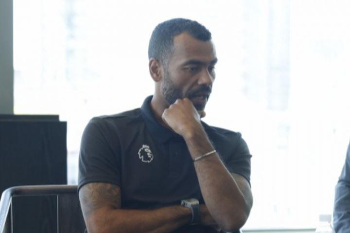 在现场|科尔：枪手有同等争冠机会 切尔西最低目标前四