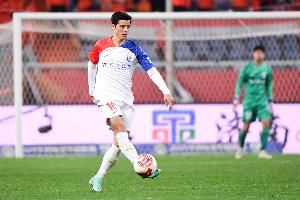 沪媒：申花暂遭反超承受更多压力，特谢拉停赛高天意被委以重任