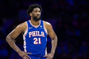 名嘴：我认为恩比德是瘦版邓肯 他发挥好的话下赛季76人能夺冠