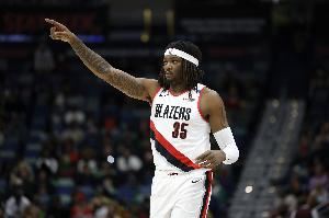 苏群：罗威复出后杨大概率去G联盟 每场都打的窗口期就这2-4周