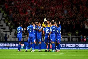 记者：申花今日出征马来西亚战亚冠，考察外援组合为抉择作参考