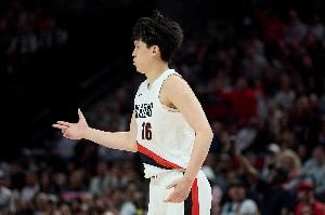 中国球迷对杨瀚森失去耐心?拓记:球队并不失望 他们仍着眼长远