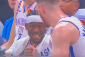 SGA&哈滕提前下班后握手嬉笑 前者3节打卡无缘31分 后者无缘30+20